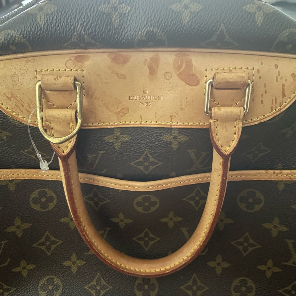 Authentic Lv - image 4